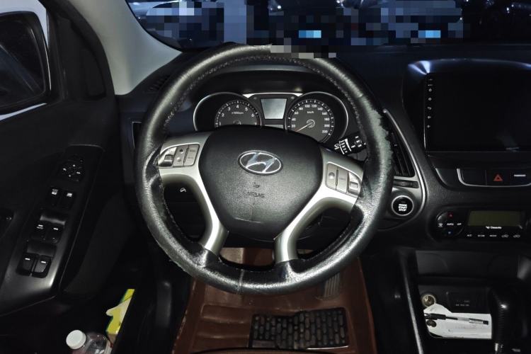 Used Hyundai ix35 2013 2.0L Automatic Two-Wheel Drive Smart GLS China IV Standard Steering Wheel