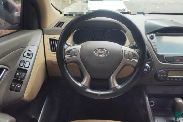 Used Hyundai ix35 2013 2.0L Automatic Two-Wheel Drive Smart GLS China IV Standard Steering Wheel