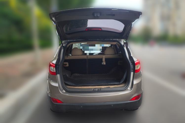Used Hyundai ix35 2013 2.0L Automatic Two-Wheel Drive Smart GLS China IV Standard Trunk