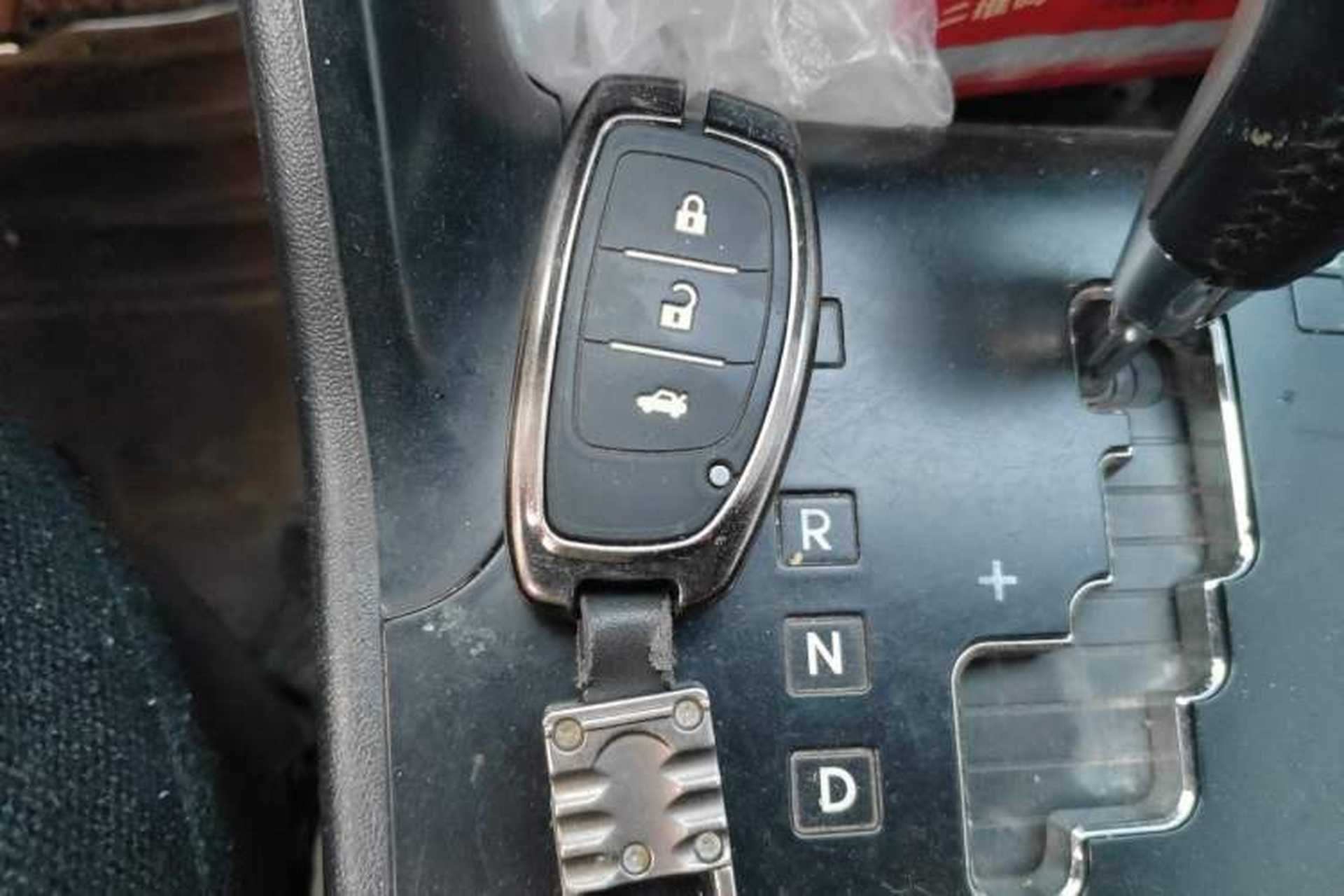 Used Hyundai ix35 2013 2.0L Automatic Two-Wheel Drive Smart GLS China IV Standard Vehicle Key