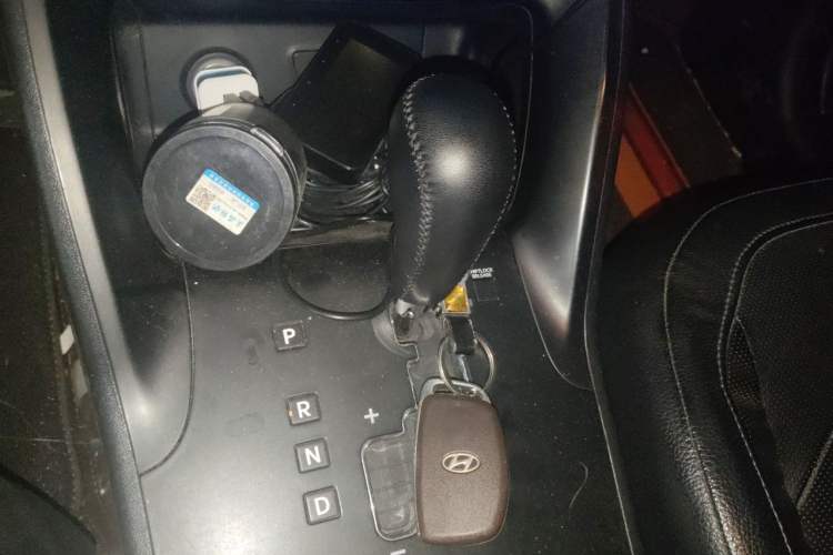 Used Hyundai ix35 2013 2.0L Automatic Two-Wheel Drive Smart GLS China V Standard Gear Lever