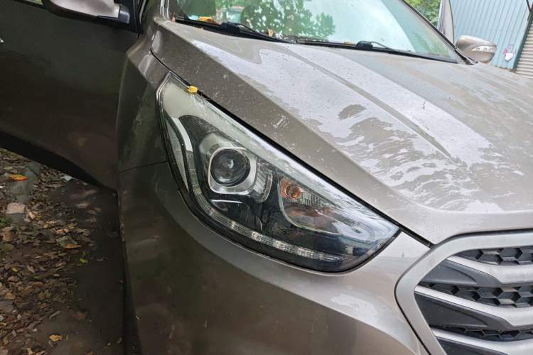 Used Hyundai ix35 2013 2.0L Automatic Two-Wheel Drive Smart GLS China IV Standard Right Front Headlight