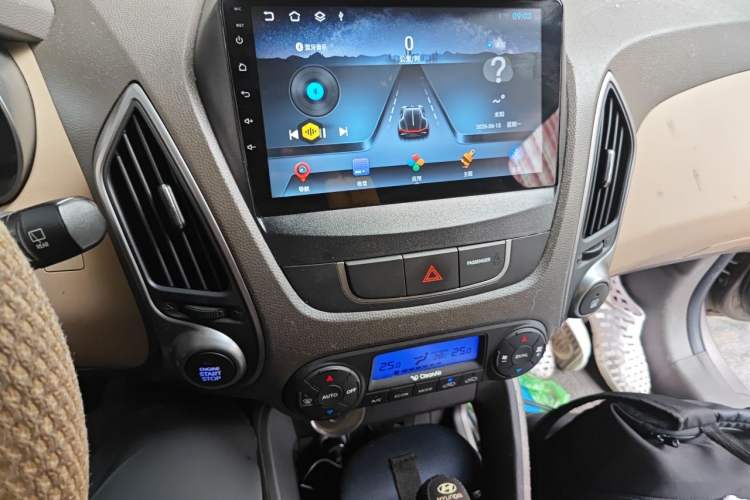 Used Hyundai ix35 2013 2.0L Automatic Two-Wheel Drive Smart GLS China IV Standard Audio And AC Panel