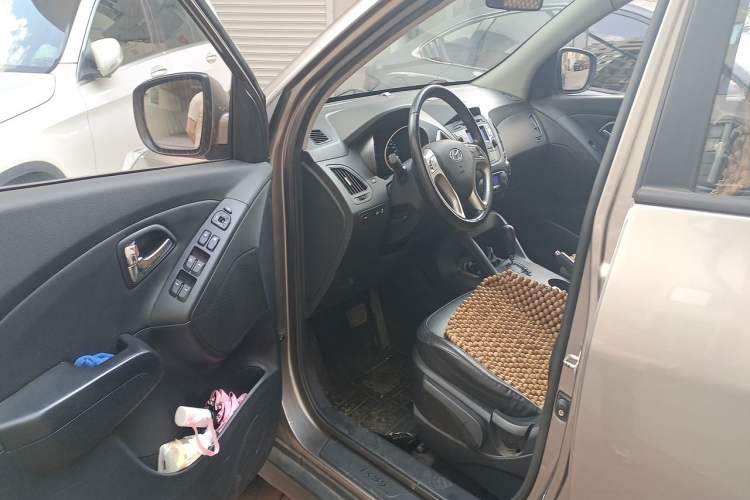 Used Hyundai ix35 2013 2.0L Automatic Two-Wheel Drive Smart GLS China IV Standard Driver Seat