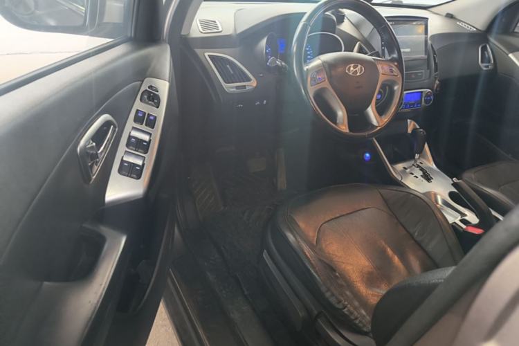 Used Hyundai ix35 2013 2.0L Automatic Two-Wheel Drive Smart GLS China IV Standard Driver Seat