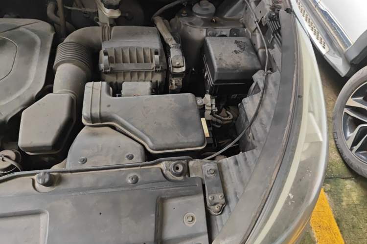 Used Hyundai ix35 2013 2.0L Automatic Two-Wheel Drive Smart GLS China IV Standard Engine Bay Left