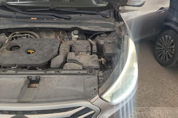 Used Hyundai ix35 2013 2.0L Automatic Two-Wheel Drive Smart GLS China IV Standard Engine Bay Left