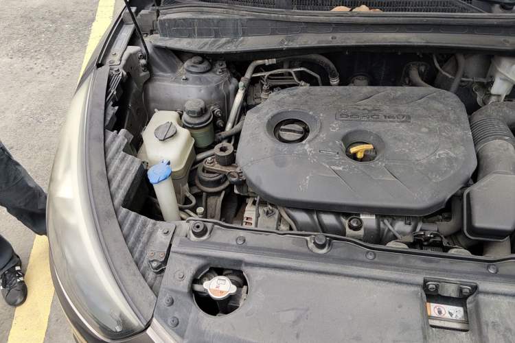 Used Hyundai ix35 2013 2.0L Automatic Two-Wheel Drive Smart GLS China IV Standard Engine Bay Right