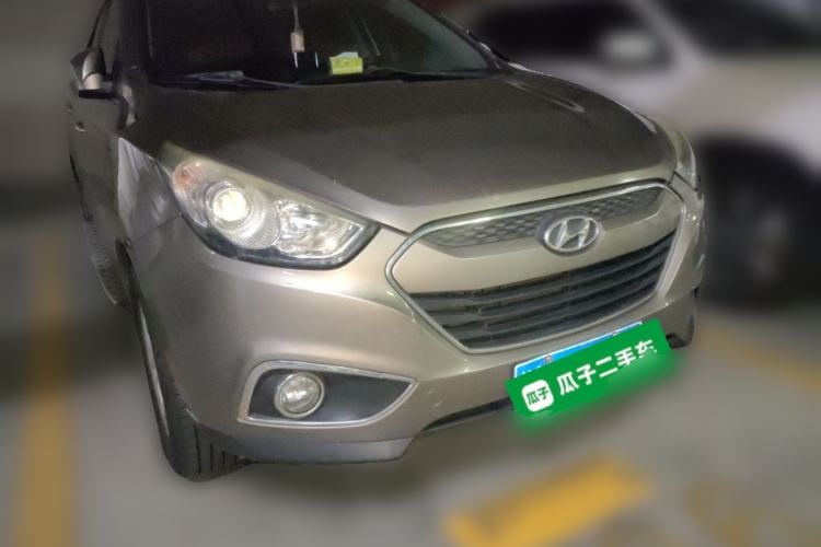 Used Hyundai ix35 2013 2.0L Automatic Two-Wheel Drive Smart GLS China IV Standard Front Right 45 Deg