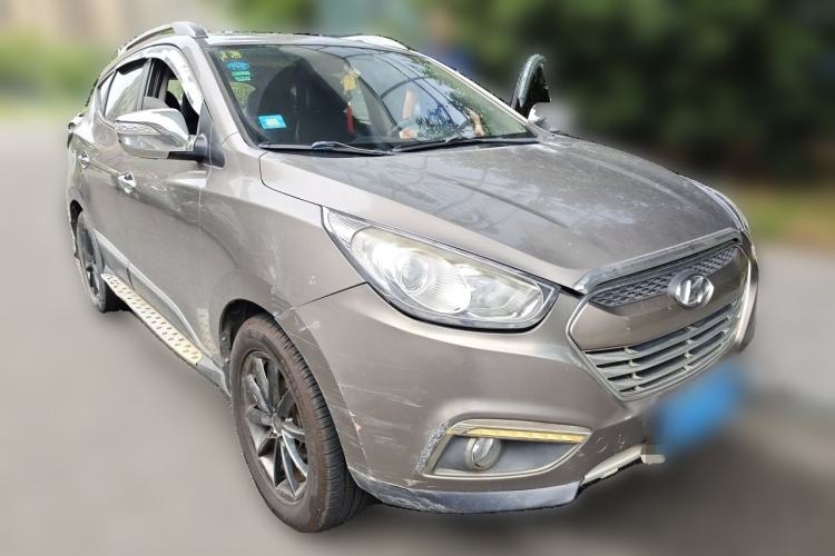 Used Hyundai ix35 2013 2.0L Automatic Two-Wheel Drive Smart GLS China IV Standard Front Right 45 Deg