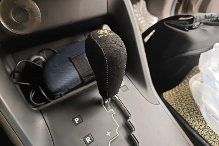 Used Hyundai ix35 2013 2.0L Automatic Two-Wheel Drive Smart GLS China IV Standard Gear Lever