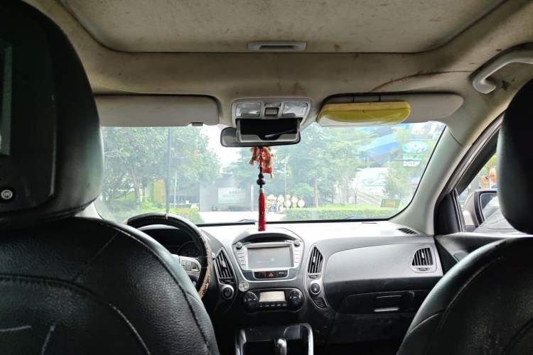 Used Hyundai ix35 2013 2.0L Automatic Two-Wheel Drive Smart GLS China IV Standard Headliner