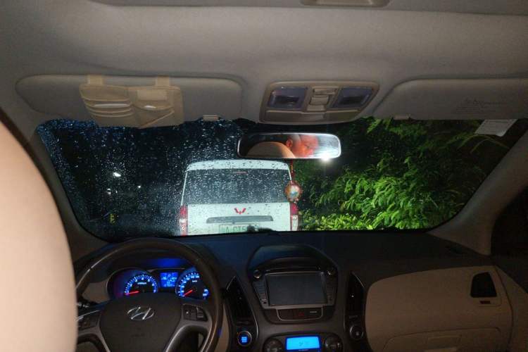 Used Hyundai ix35 2013 2.0L Automatic Two-Wheel Drive Smart GLS China IV Standard Headliner