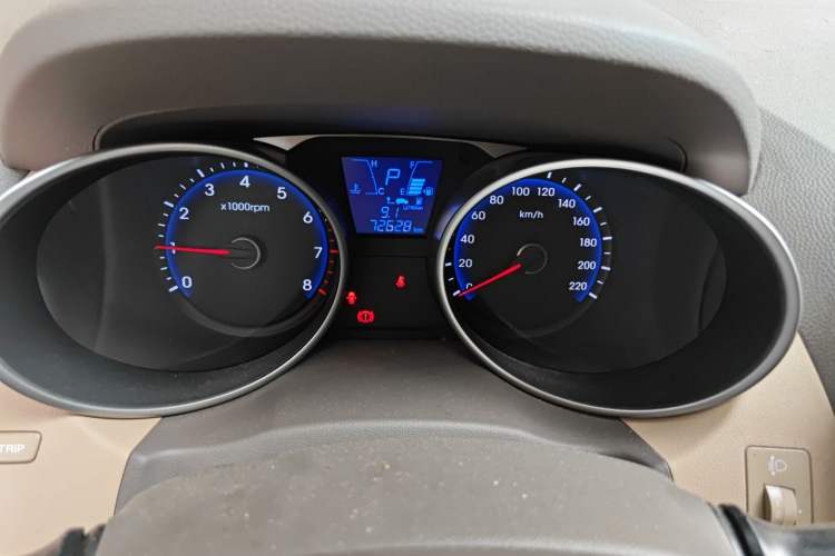 Used Hyundai ix35 2013 2.0L Automatic Two-Wheel Drive Smart GLS China IV Standard Instrument Cluster