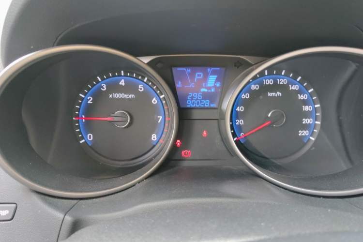 Used Hyundai ix35 2013 2.0L Automatic Two-Wheel Drive Smart GLS China IV Standard Instrument Cluster