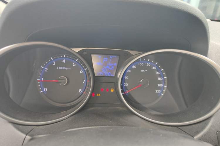 Used Hyundai ix35 2013 2.0L Automatic Two-Wheel Drive Smart GLS China V Standard Instrument Cluster