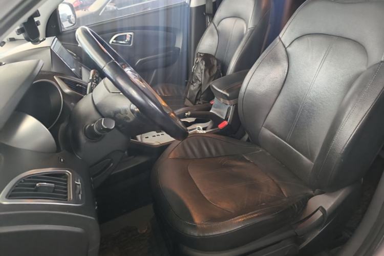 Used Hyundai ix35 2013 2.0L Automatic Two-Wheel Drive Smart GLS China IV Standard Left Front Seat
