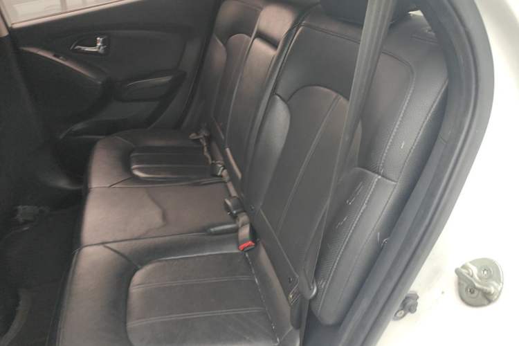 Used Hyundai ix35 2013 2.0L Automatic Two-Wheel Drive Smart GLS China V Standard Left Rear Seat