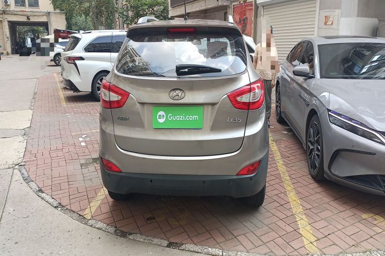 Used Hyundai ix35 2013 2.0L Automatic Two-Wheel Drive Smart GLS China IV Standard Rear