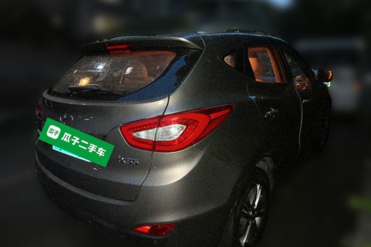 Used Hyundai ix35 2013 2.0L Automatic Two-Wheel Drive Smart GLS China IV Standard Rear Right 45 Deg