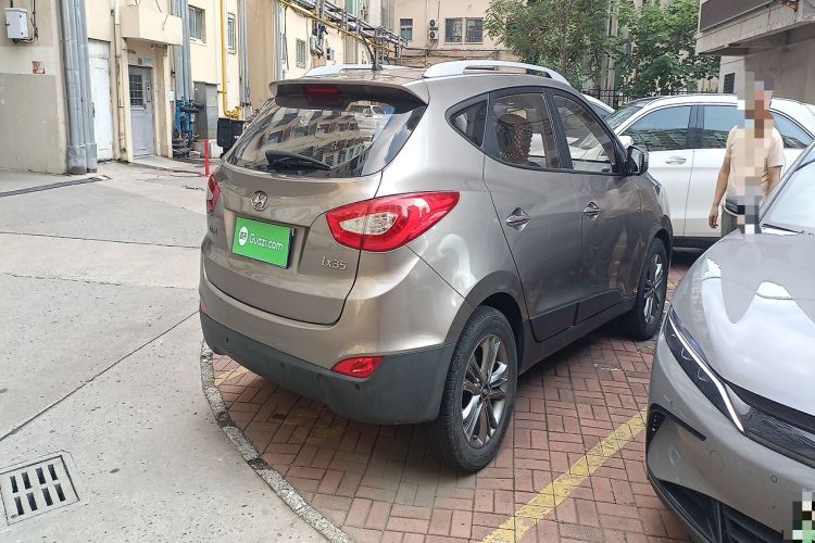Used Hyundai ix35 2013 2.0L Automatic Two-Wheel Drive Smart GLS China IV Standard Rear Right 45 Deg
