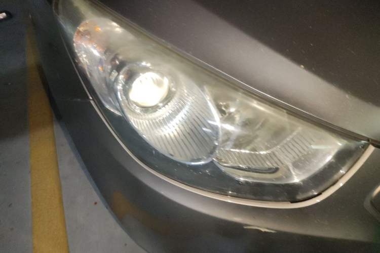 Used Hyundai ix35 2013 2.0L Automatic Two-Wheel Drive Smart GLS China IV Standard Right Front Headlight