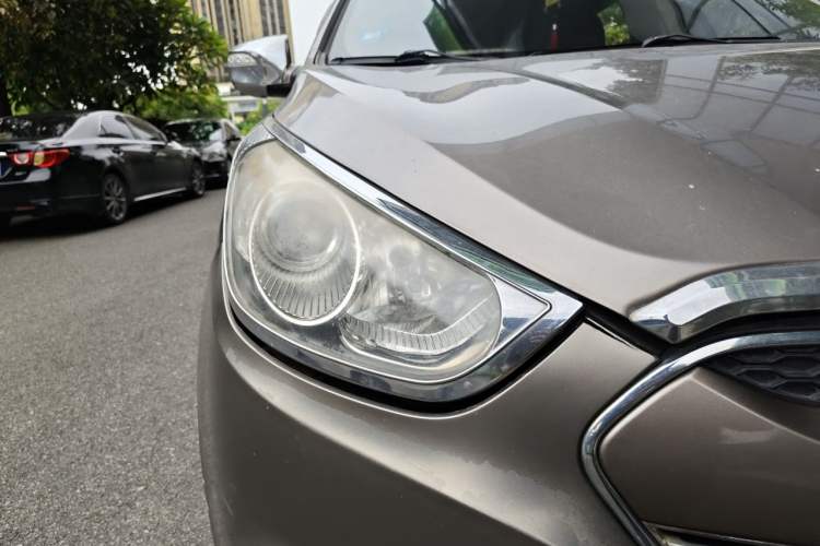 Used Hyundai ix35 2013 2.0L Automatic Two-Wheel Drive Smart GLS China IV Standard Right Front Headlight