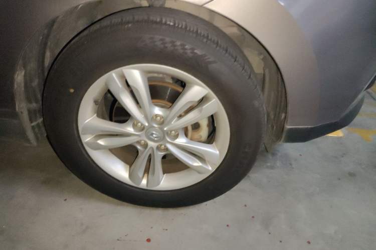 Used Hyundai ix35 2013 2.0L Automatic Two-Wheel Drive Smart GLS China IV Standard Right Front Wheel Hub