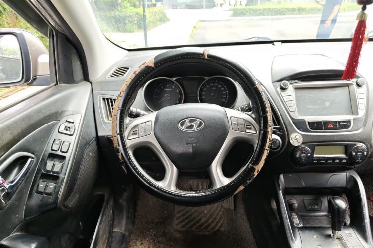 Used Hyundai ix35 2013 2.0L Automatic Two-Wheel Drive Smart GLS China IV Standard Steering Wheel