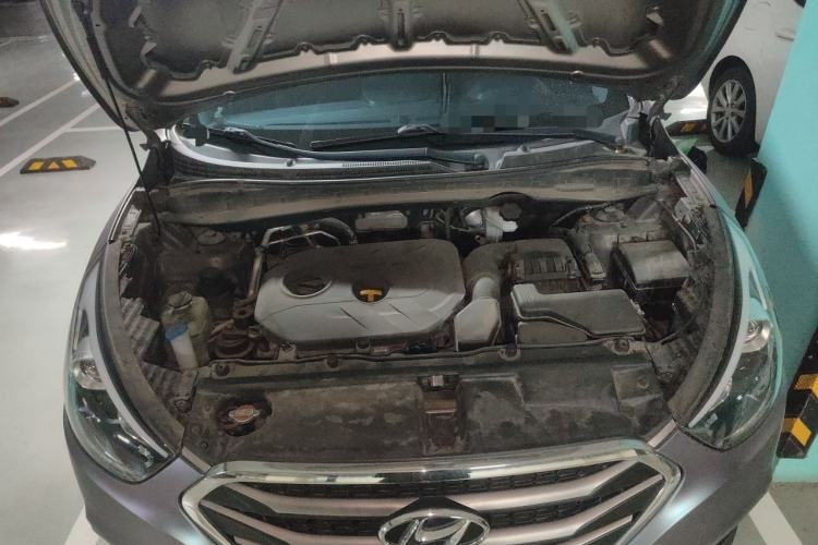 Used Hyundai ix35 2013 2.0L Automatic 2WD Comfort GL China IV Standard Engine Bay
