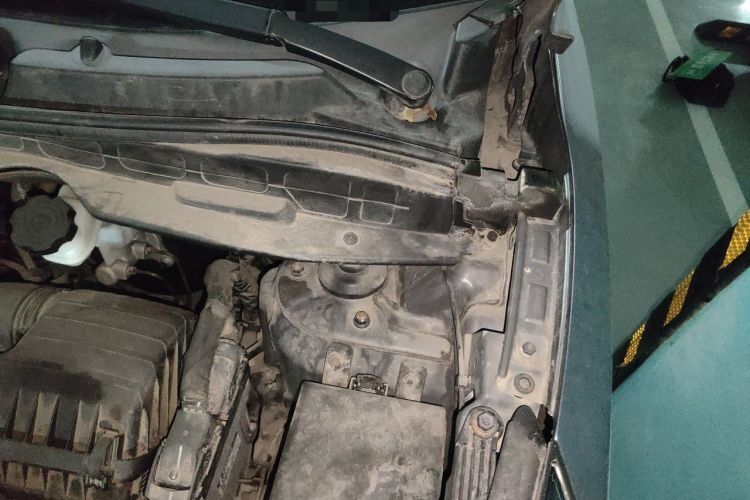 Used Hyundai ix35 2013 2.0L Automatic 2WD Comfort GL China IV Standard Engine Bay Left