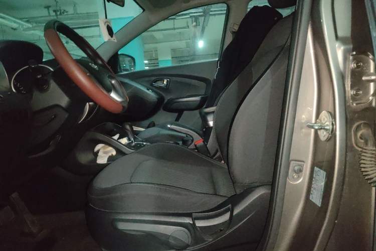Used Hyundai ix35 2013 2.0L Automatic 2WD Comfort GL China IV Standard Left Front Seat
