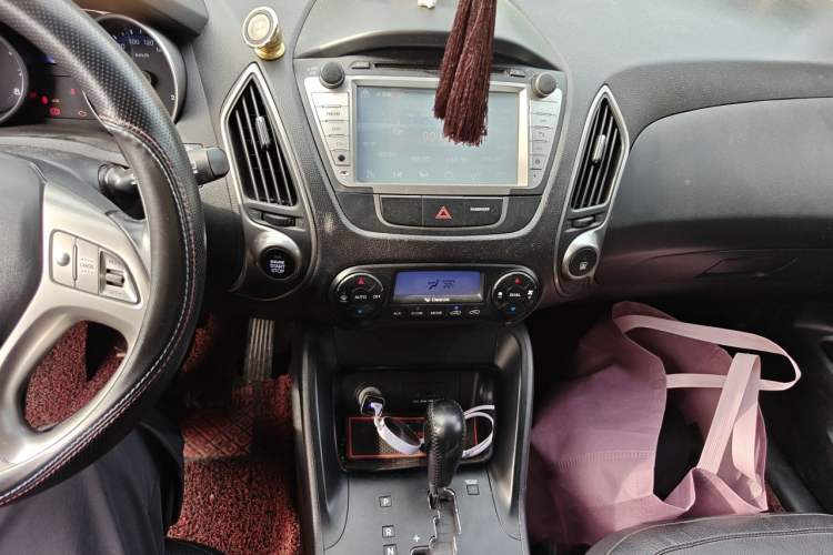 Used Hyundai ix35 2013 2.0L Automatic Two-Wheel Drive Smart GLS China IV Standard Audio And AC Panel