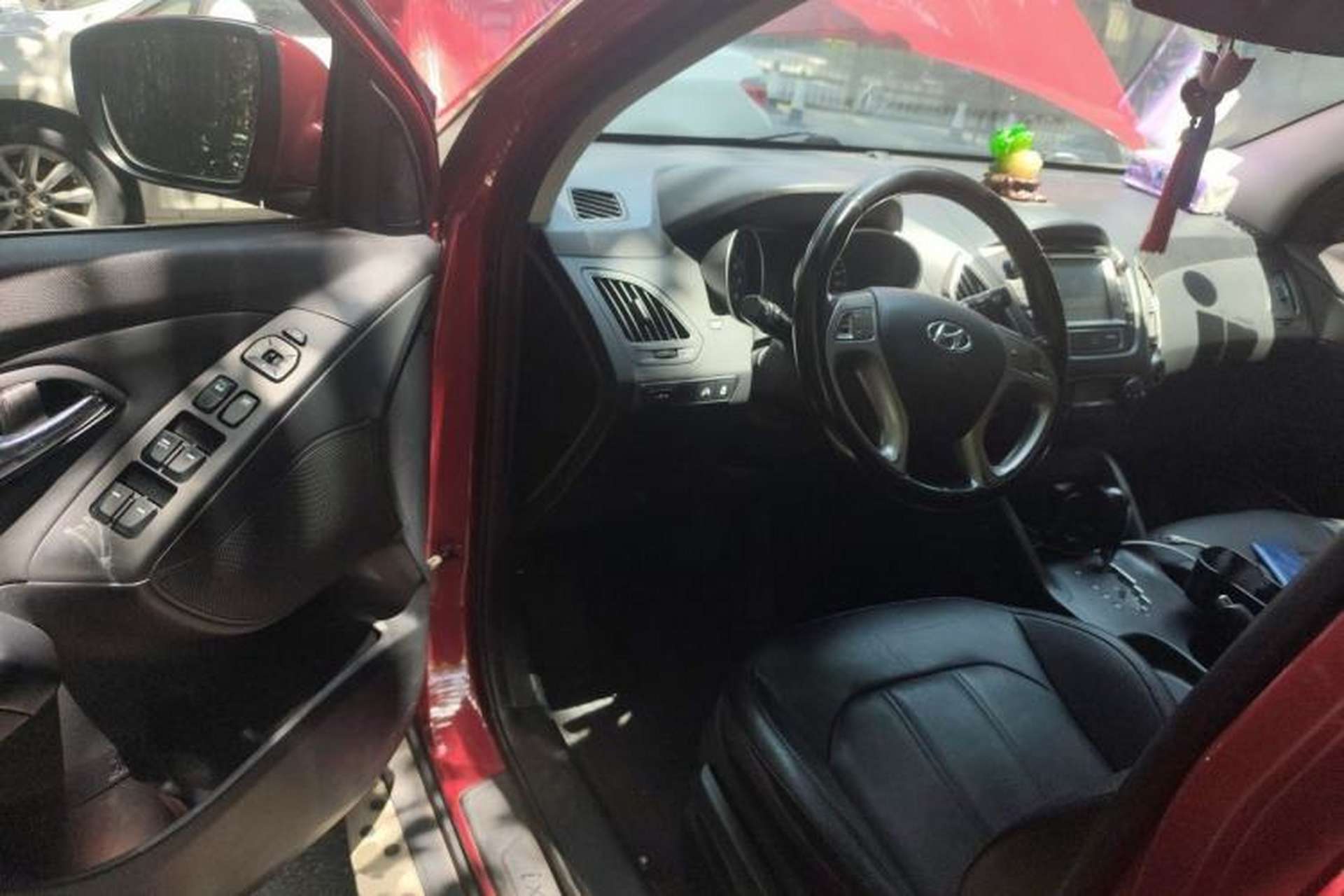 Used Hyundai ix35 2013 2.0L Automatic Two-Wheel Drive Smart GLS China V Standard Driver Seat