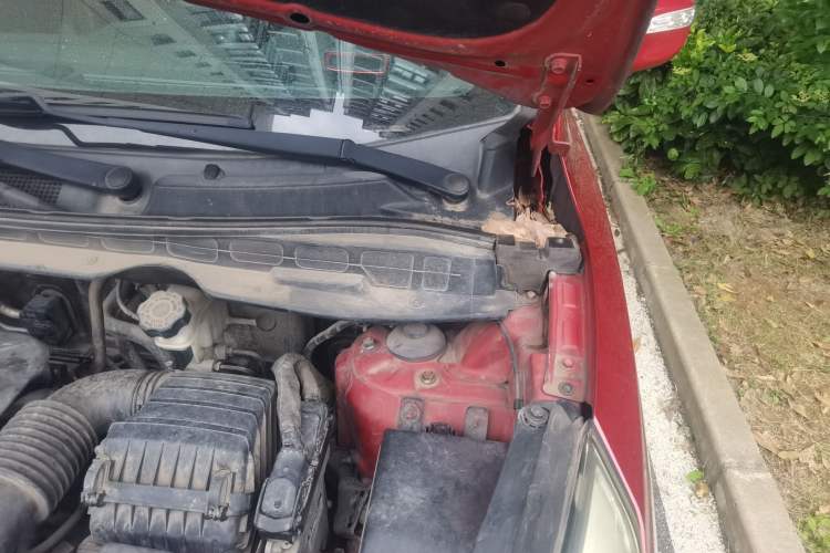 Used Hyundai ix35 2013 2.0L Automatic Two-Wheel Drive Smart GLS China IV Standard Engine Bay Left