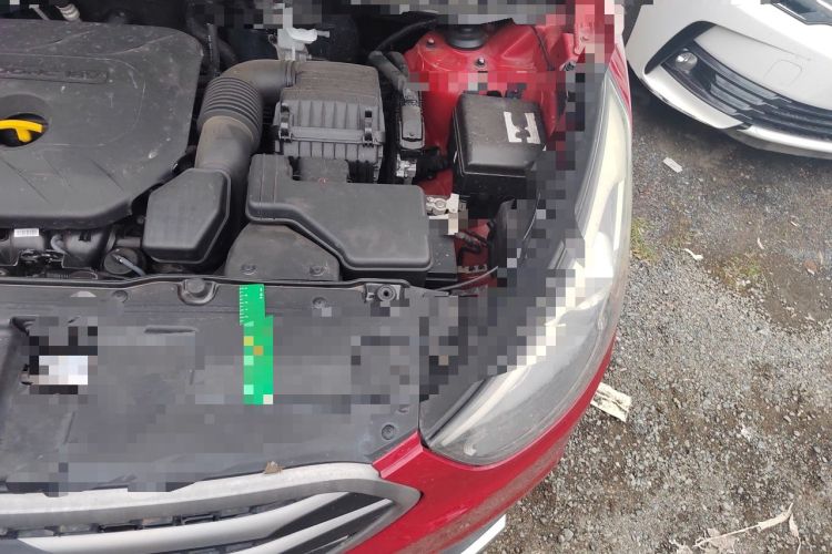 Used Hyundai ix35 2013 2.0L Automatic Two-Wheel Drive Smart GLS China IV Standard Engine Bay Left