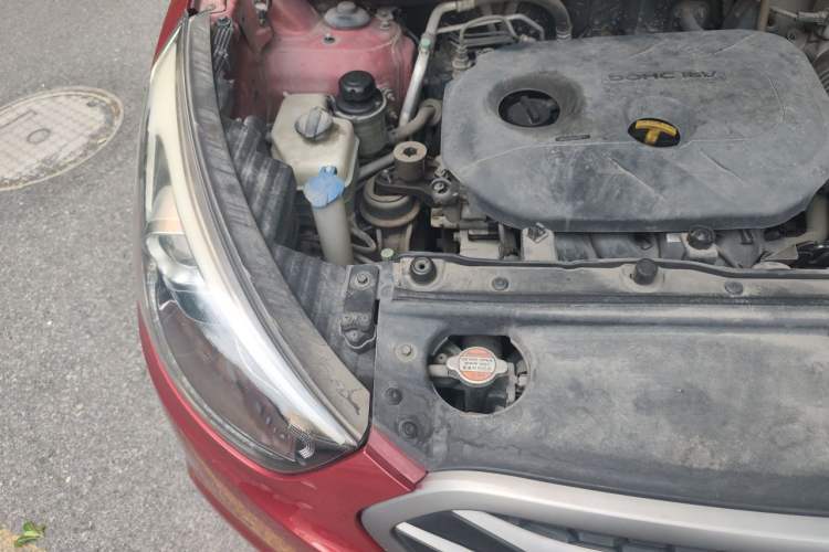 Used Hyundai ix35 2013 2.0L Automatic Two-Wheel Drive Smart GLS China V Standard Engine Bay Right