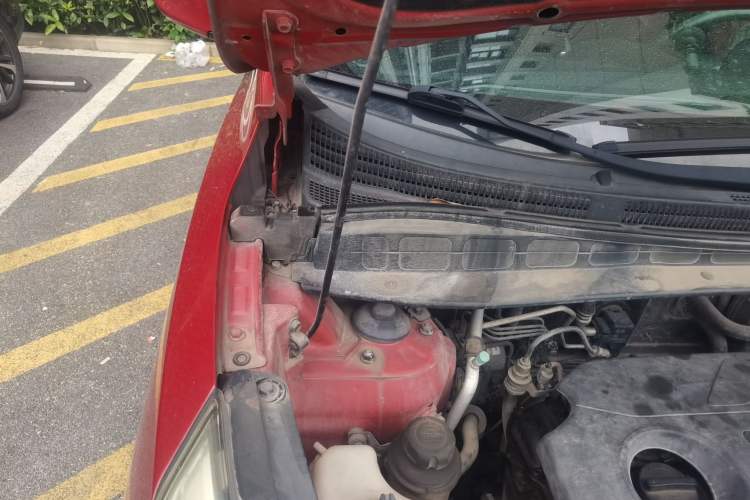 Used Hyundai ix35 2013 2.0L Automatic Two-Wheel Drive Smart GLS China IV Standard Engine Bay Right