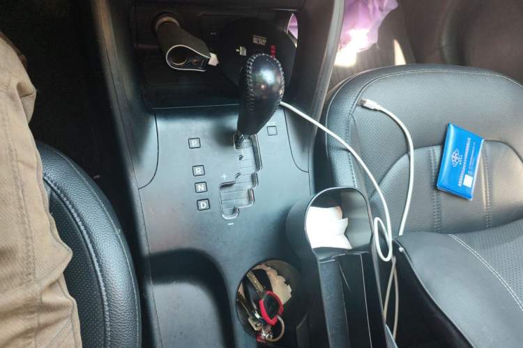 Used Hyundai ix35 2013 2.0L Automatic Two-Wheel Drive Smart GLS China V Standard Gear Lever