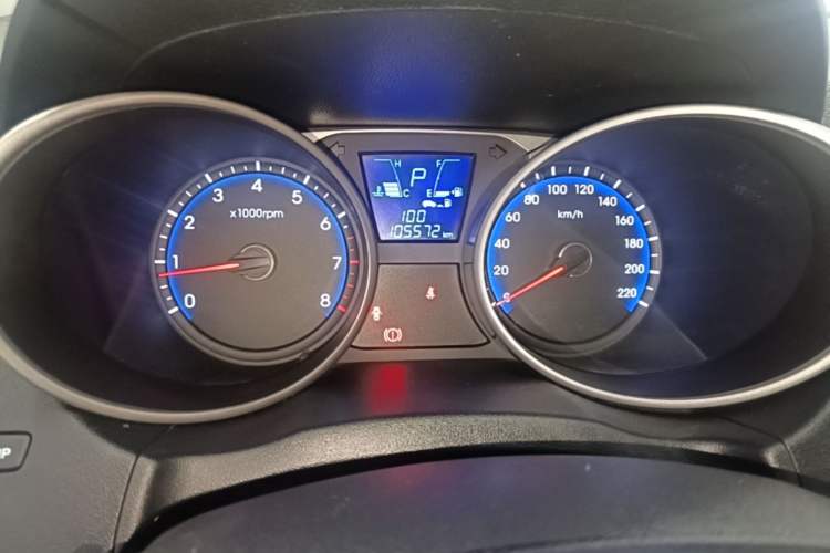 Used Hyundai ix35 2013 2.0L Automatic Two-Wheel Drive Smart GLS China IV Standard Instrument Cluster