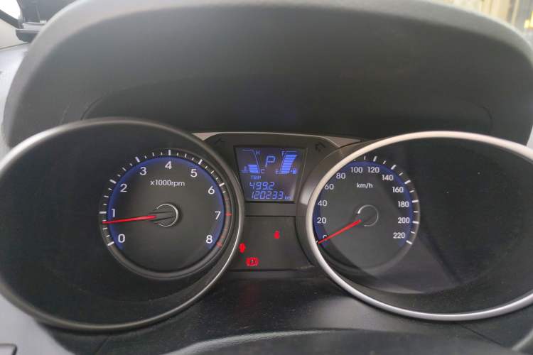 Used Hyundai ix35 2013 2.0L Automatic Two-Wheel Drive Smart GLS China IV Standard Instrument Cluster