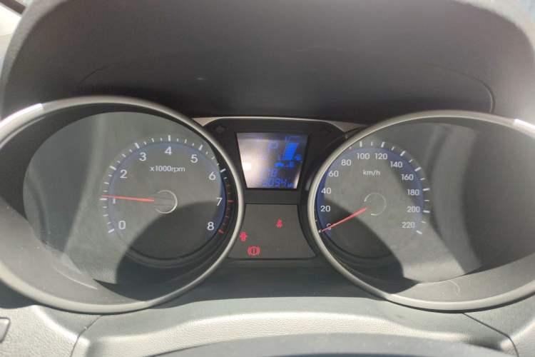 Used Hyundai ix35 2013 2.0L Automatic Two-Wheel Drive Smart GLS China V Standard Instrument Cluster