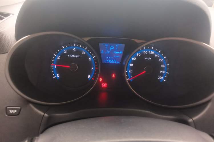Used Hyundai ix35 2013 2.0L Automatic Two-Wheel Drive Smart GLS China IV Standard Instrument Cluster