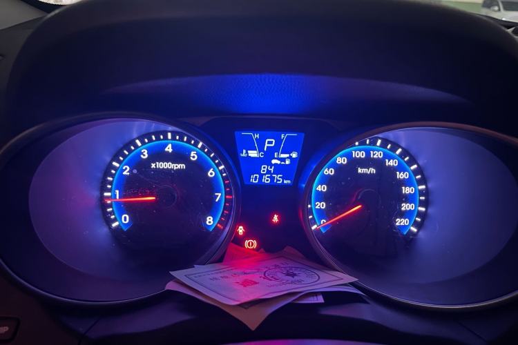 Used Hyundai ix35 2013 2.0L Automatic Two-Wheel Drive Smart GLS China IV Standard Odometer Close Up