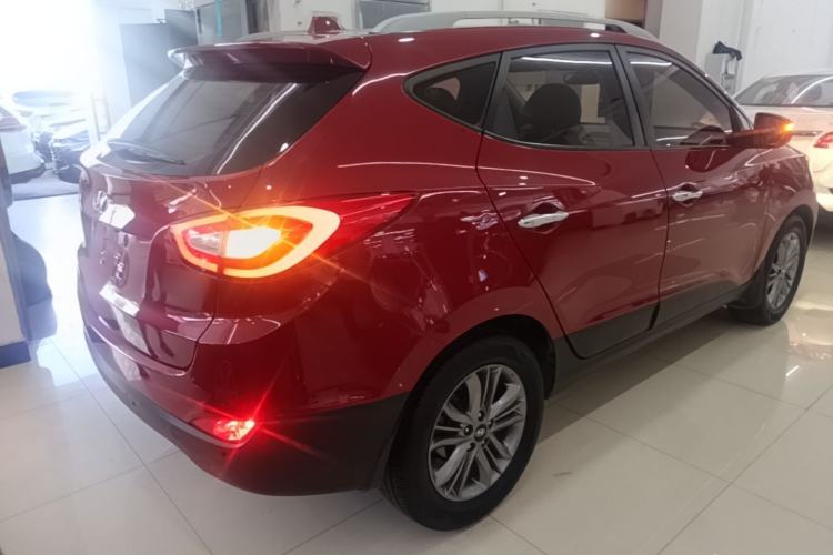 Used Hyundai ix35 2013 2.0L Automatic Two-Wheel Drive Smart GLS China IV Standard Rear Right 45 Deg