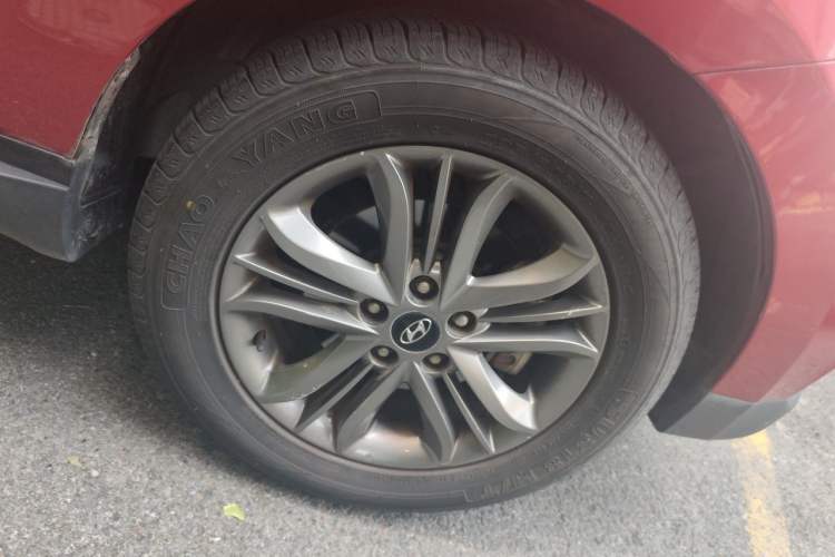 Used Hyundai ix35 2013 2.0L Automatic Two-Wheel Drive Smart GLS China V Standard Right Front Wheel Hub