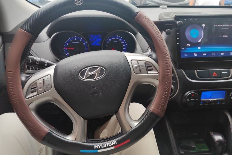 Used Hyundai ix35 2013 2.0L Automatic Two-Wheel Drive Smart GLS China IV Standard Steering Wheel
