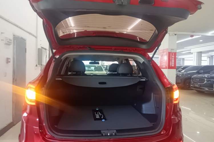 Used Hyundai ix35 2013 2.0L Automatic Two-Wheel Drive Smart GLS China IV Standard Trunk