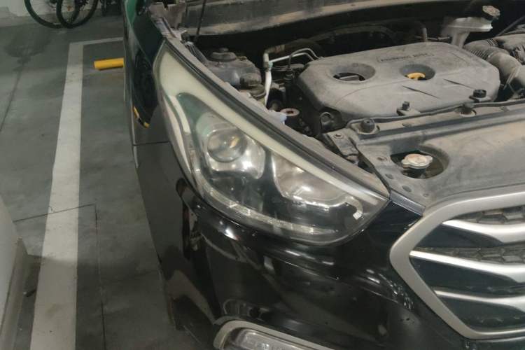 Used Hyundai ix35 2013 2.0L Automatic Two-Wheel Drive Smart GLS China V Standard Right Front Headlight