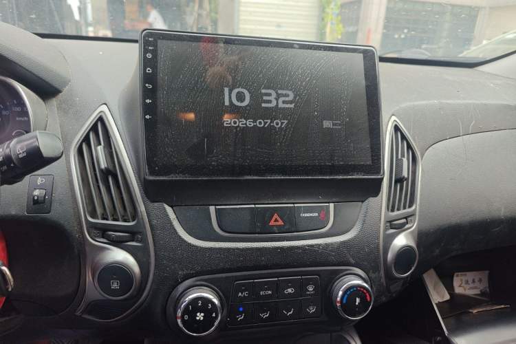 Used Hyundai ix35 2013 2.0L Manual 2WD Comfort GL China IV Standard Audio And AC Panel